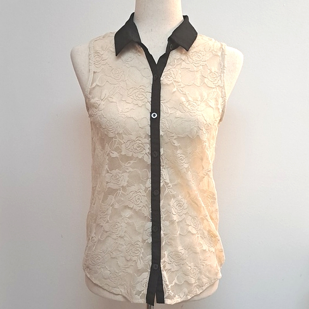 Monteau lace blouse